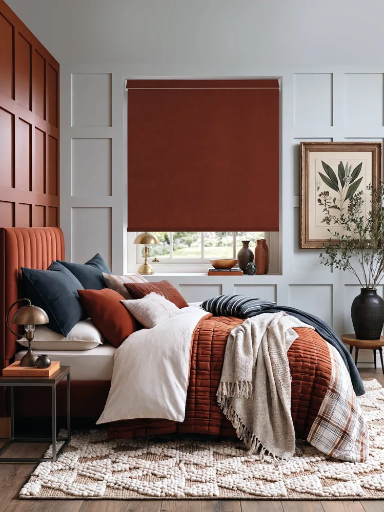 LL New Heritage Collection Roller Windsor Rust BO Bed white ceiling