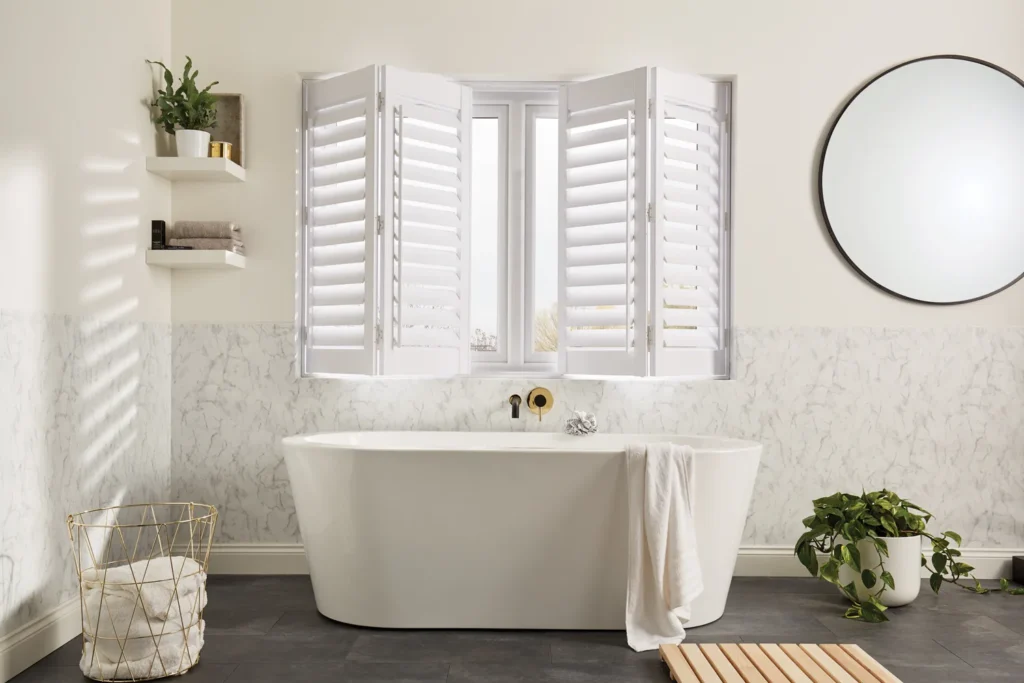 LL Shutters Arctic 89mm Moda Multi L Frame Full Height Bi Fold Bath Main Fold